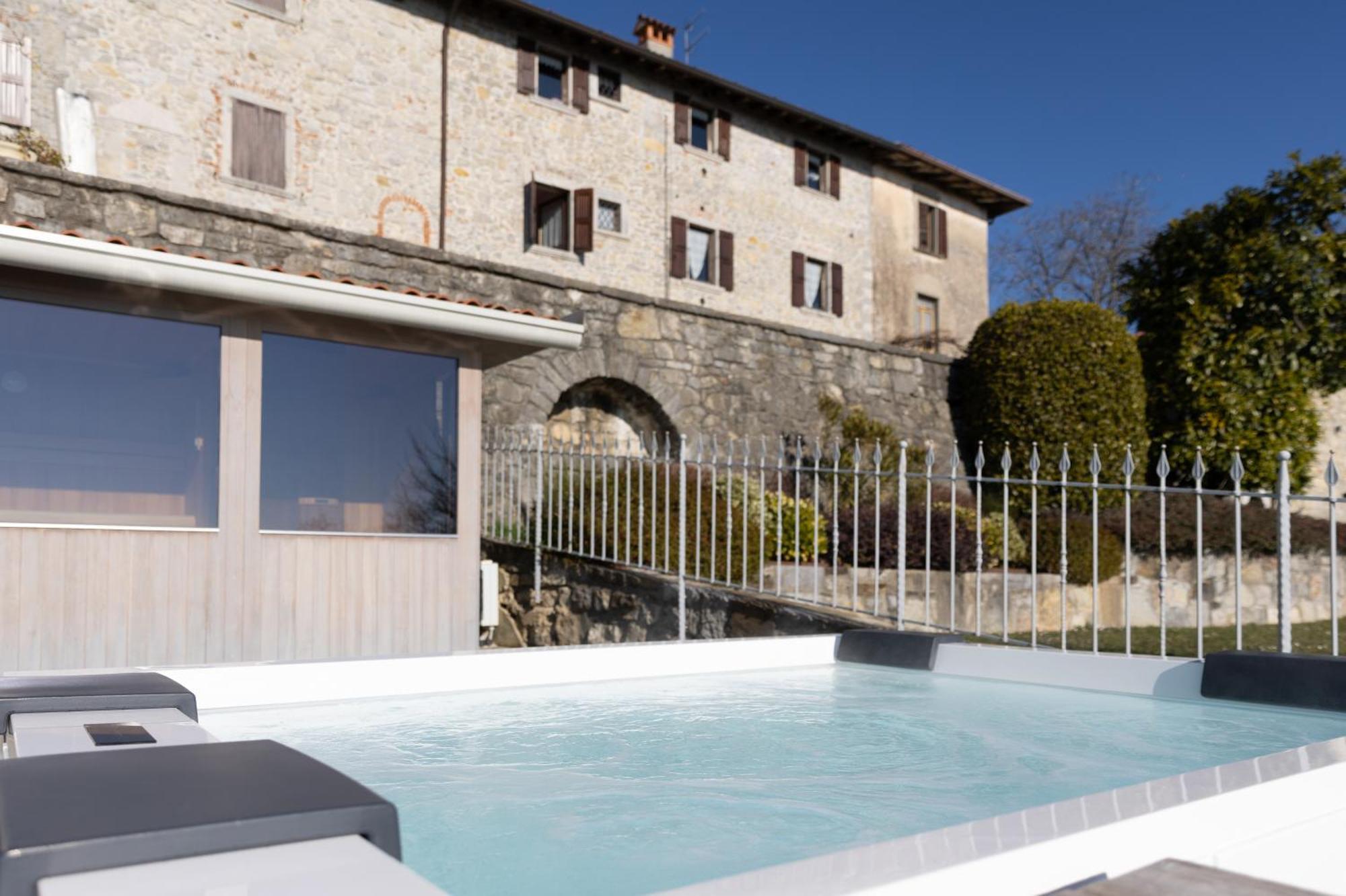 Ca' Baetti L'Antico Borgo Bed & Breakfast Roncola Eksteriør bilde