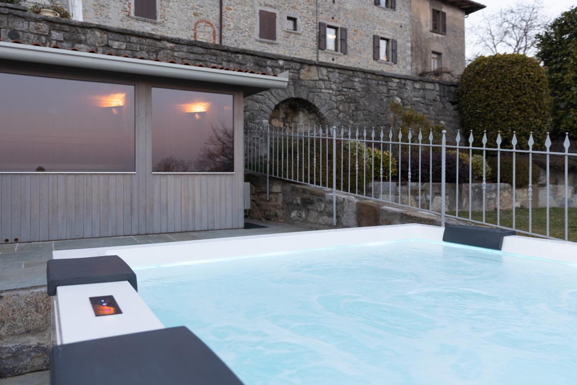 Ca' Baetti L'Antico Borgo Bed & Breakfast Roncola Eksteriør bilde