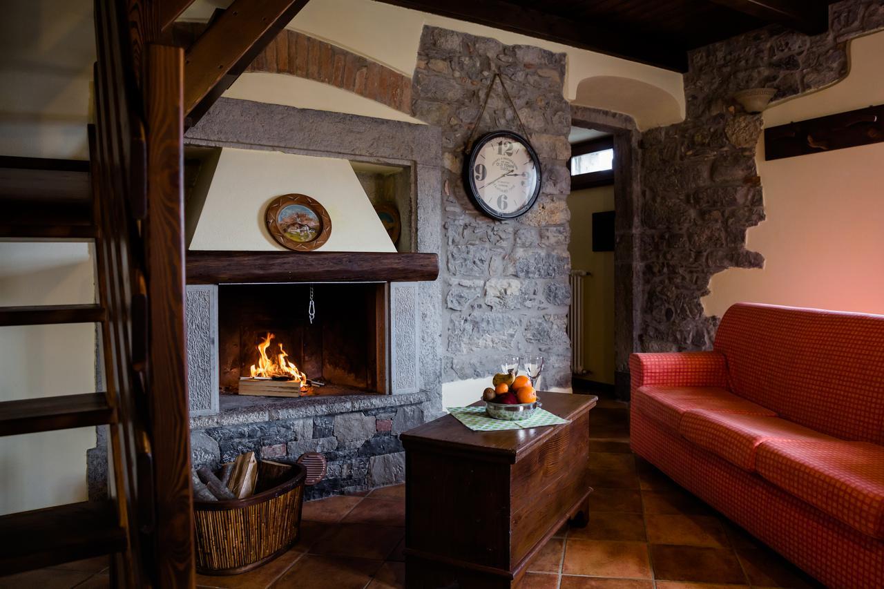 Ca' Baetti L'Antico Borgo Bed & Breakfast Roncola Eksteriør bilde