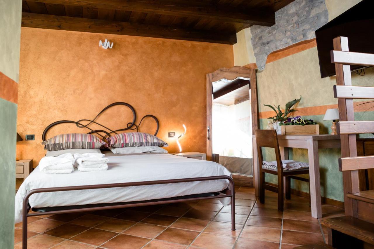 Ca' Baetti L'Antico Borgo Bed & Breakfast Roncola Eksteriør bilde